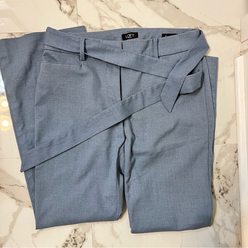 Ann Taylor LOFT Size 2P Trousers